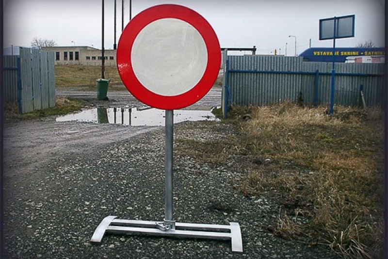Stĺpy, stojany